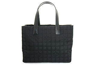 �j���[�g���x���g�[�g